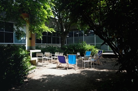 De School brings back last-minute lineups for summer image