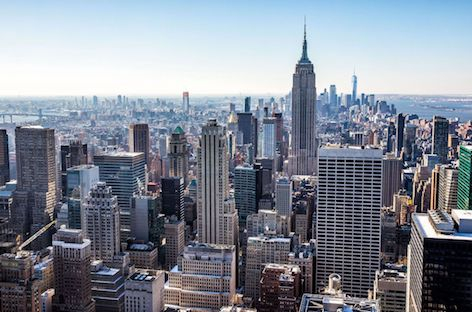 New York mayor offers $500,000 in grants to women in music image