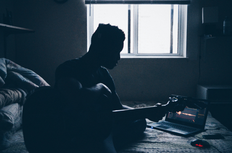 Watch the video for Toronto artist Roam's new single, 'Fools Errand' image