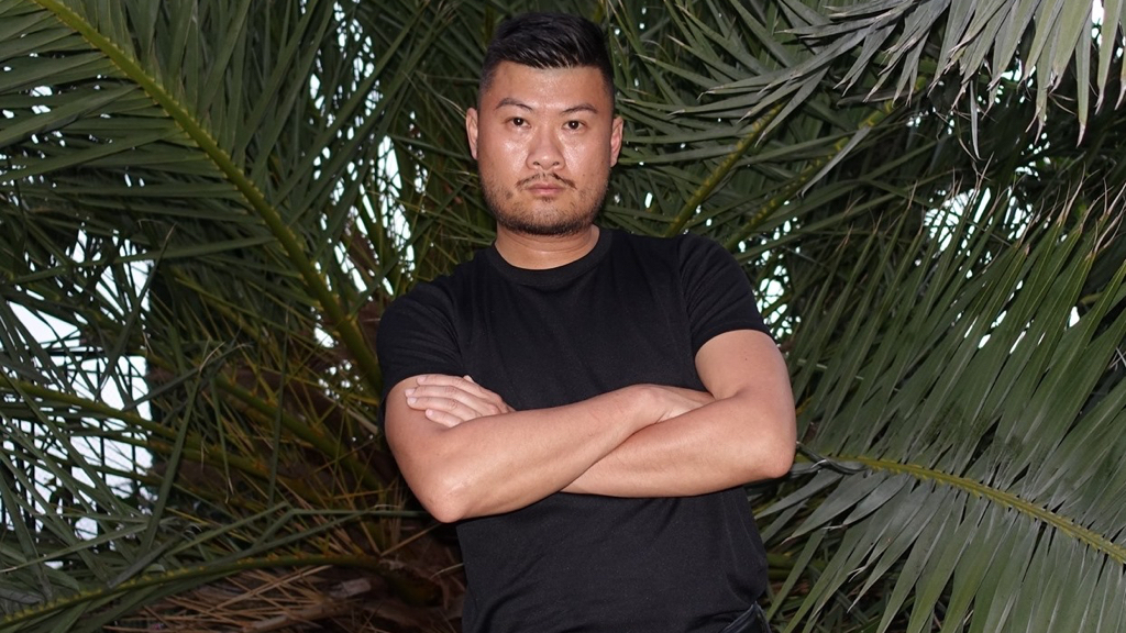 Bézier announces second album, Lexicon, under his 羅伯特 alias image