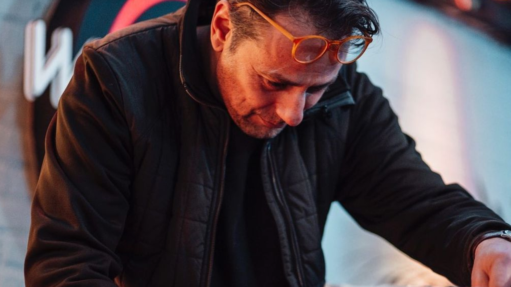 Watch a rare interview with Club der Visionaere boss Gregor Kraemer image