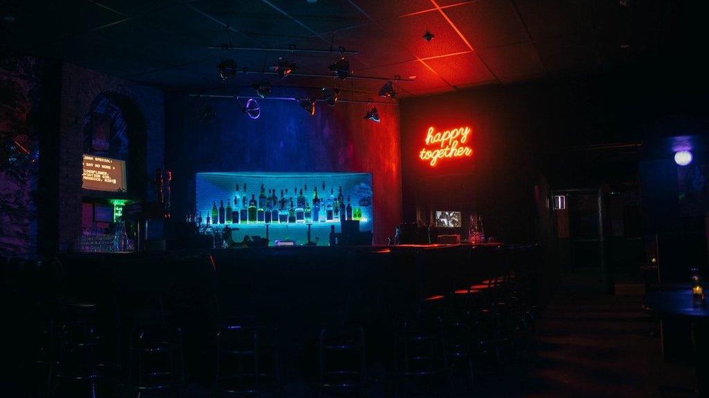 New York to begin lifting capacity restrictions for live performance venues this month image