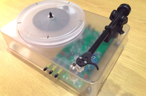 New hi-fi turntable integrates analogue and digital media image