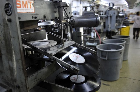 New vinyl pressing plant to open in California next year image