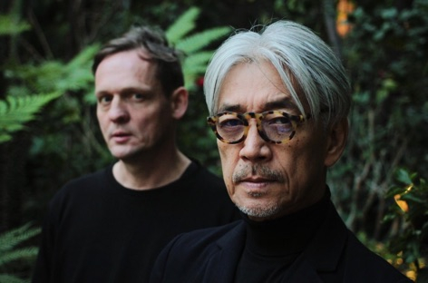 Alva Noto and Ryuichi Sakamoto collaborate on new album, Glass image