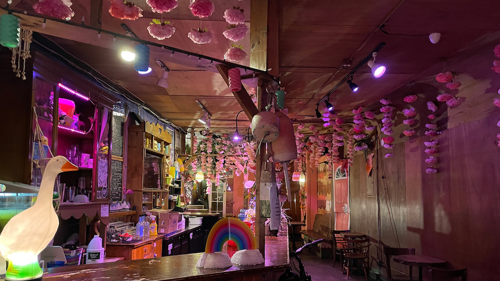 New York Nightlife Advisory Council recommends curfew changes, legal drinking in parks image