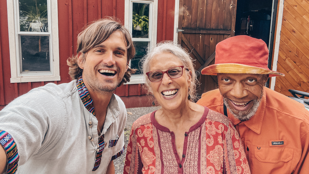 Laraaji collaborates with members of Swans, Mercury Rev, Mùm on new album, Circle Of Celebration image
