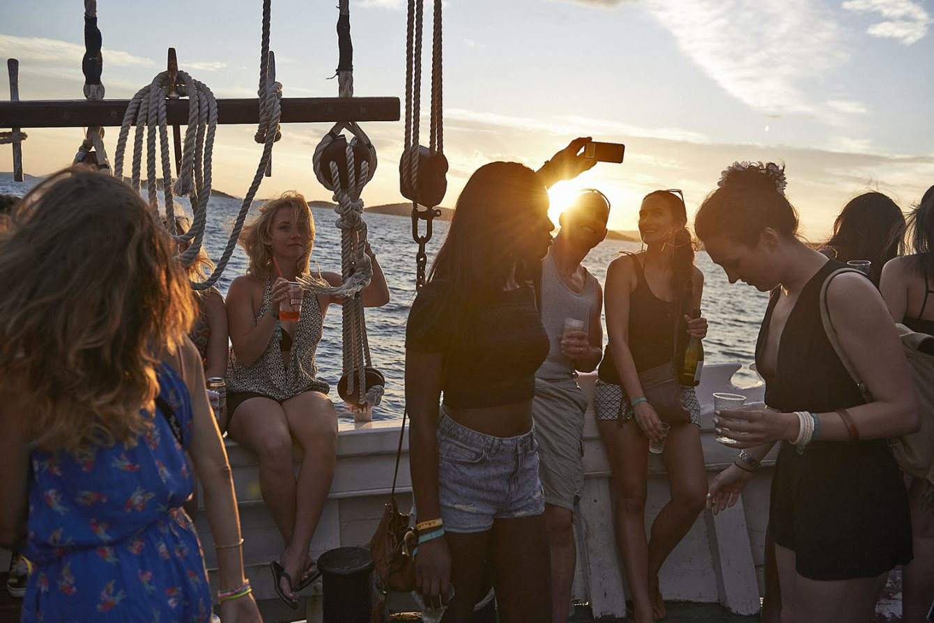 Stop Making Sense - Warm - Day Boat Party - Página frontal