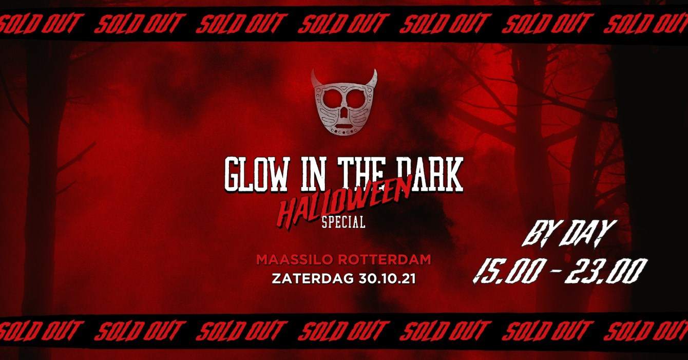 Glow in the Dark 'Halloween Special' 2021 - Página frontal