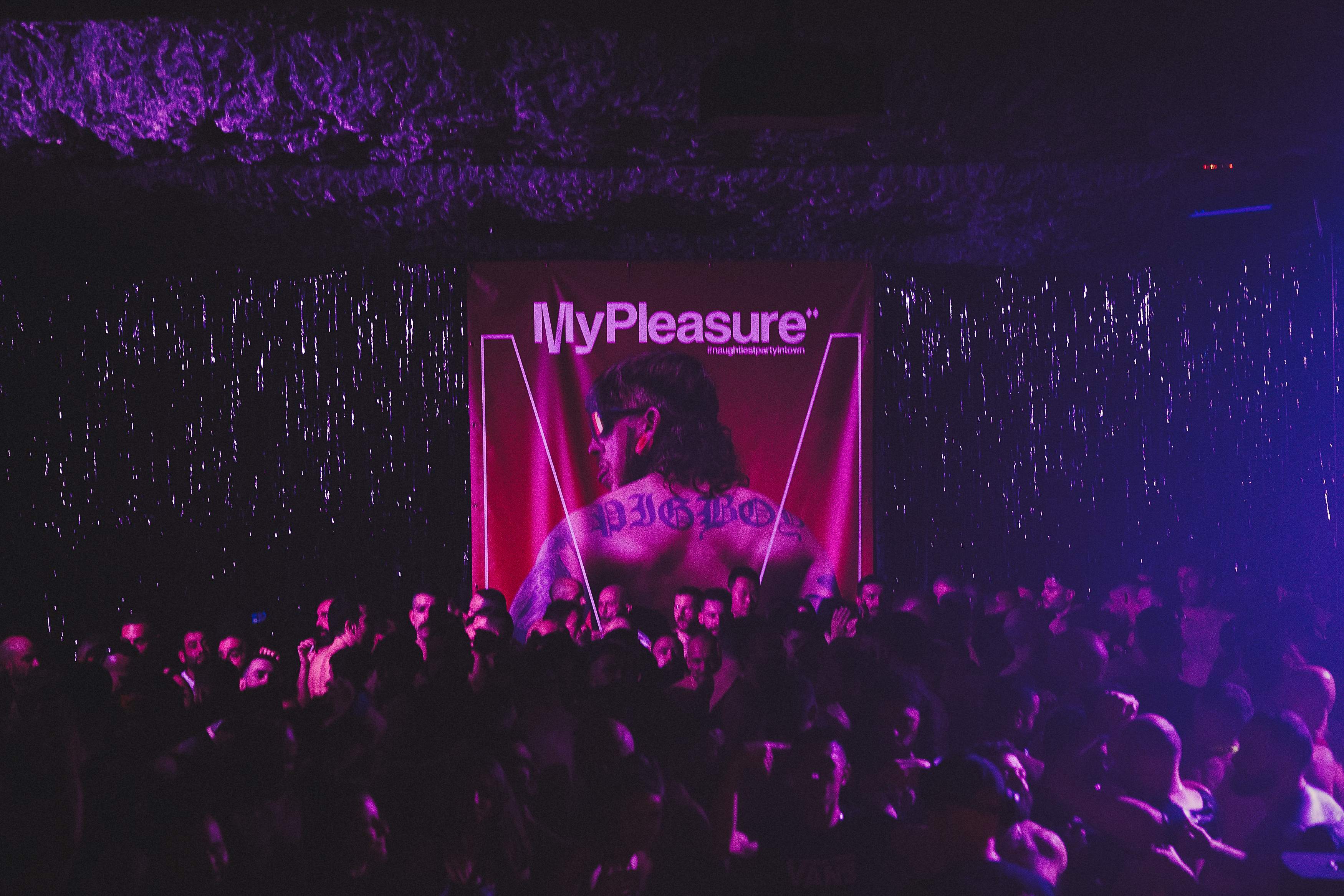 MyPleasure // MadPride // GRAND FINALE - Página trasera