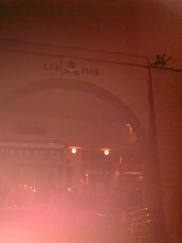 Electro at Les Amis - Página frontal
