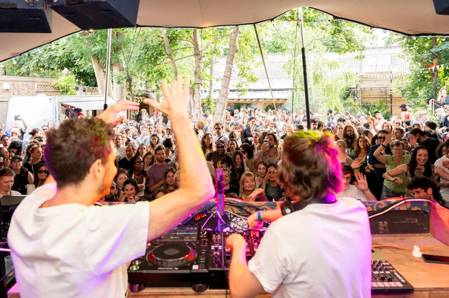 Chancha Via Circuito x El Búho - Day to Night Party cover