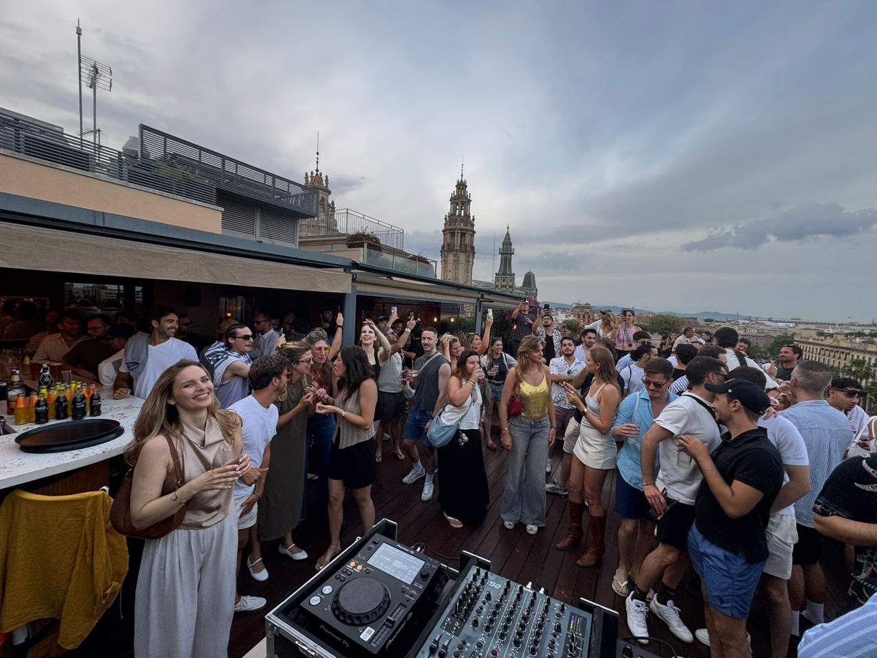 Atik Electronik: Halloween Rooftop Party W/ TORO! [LIVE], Sonia Heis at ...