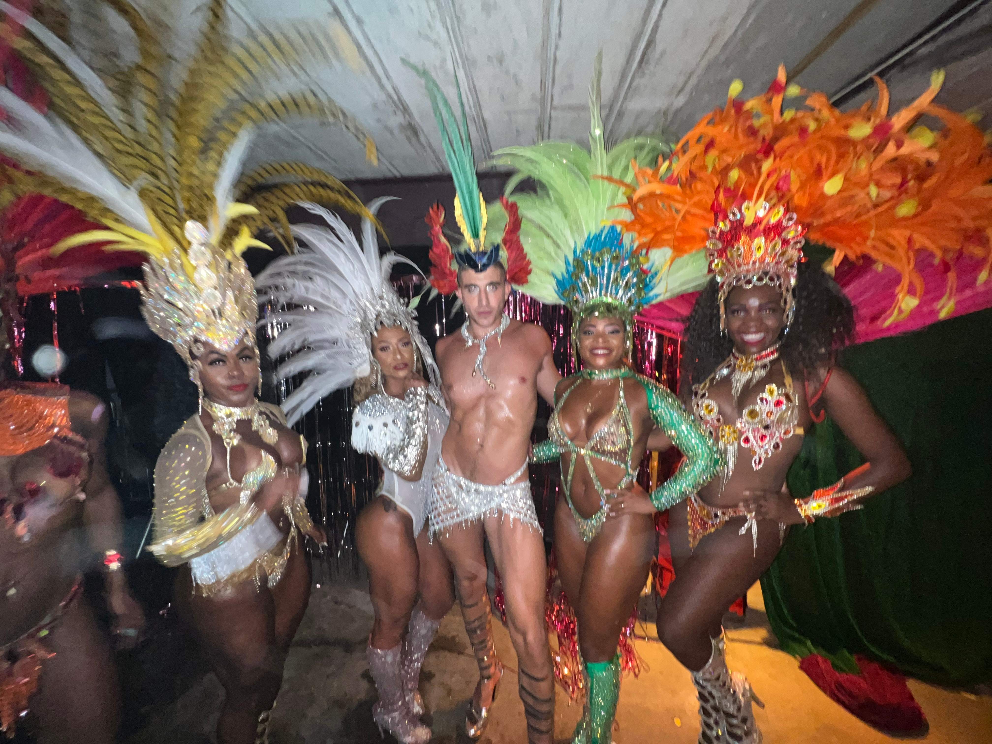 Carnaval do BBZÃO - Página trasera
