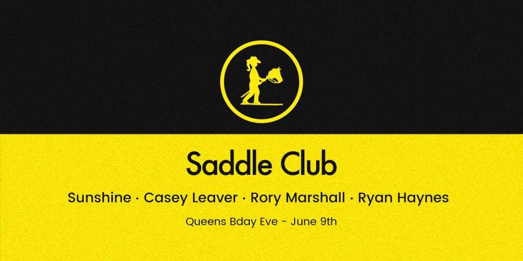 Saddle Club ▬ Queens Bday Eve - Página frontal