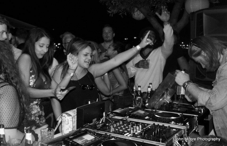 LIT Ibiza Takeover NYE Party - Página frontal