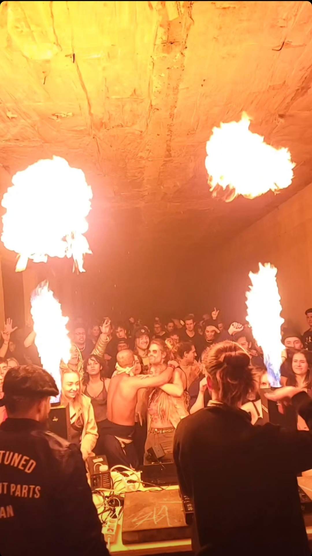 Berlin:Underground//5 YEARS ANNIVERSARY WAREHOUSE RAVE bei TBA - secret ...
