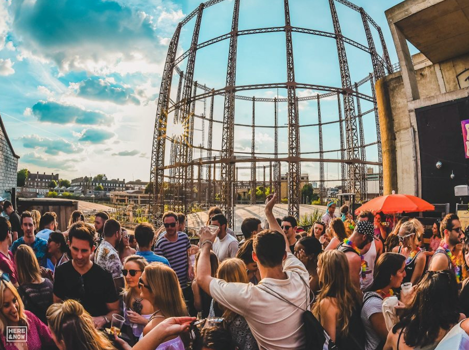 Byday Bynight: Dalston rooftop summer day party  - Página trasera