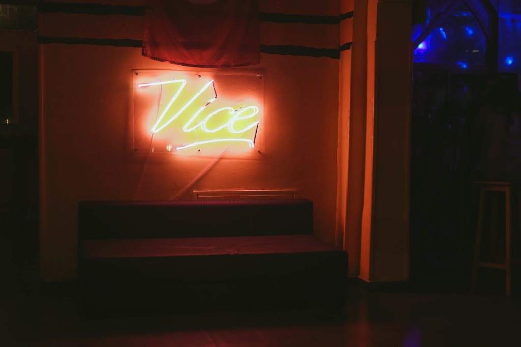 Vice Closing Party - Página frontal