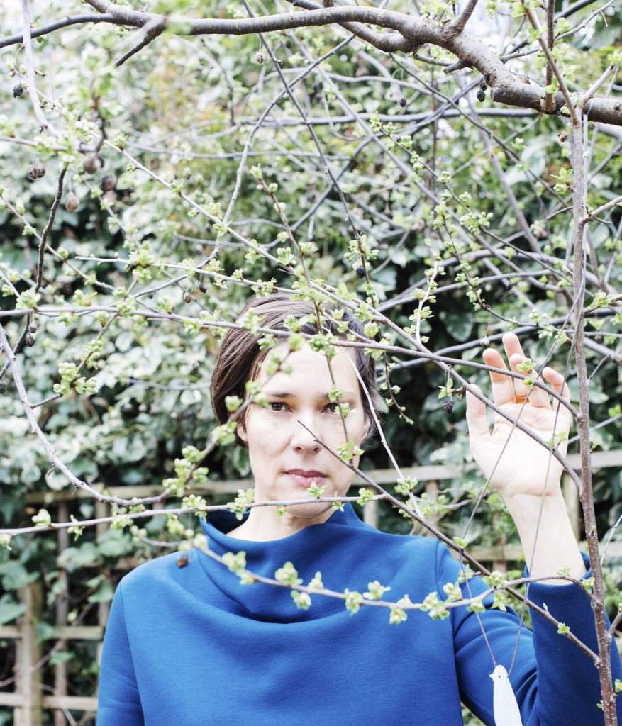 Live in the Library presents: Laetitia Sadier - Página frontal