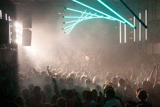 360 wrap up monthly party at Trouw image