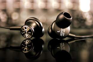 Allen & Heath launch in-ear headphones,  XD-20 image