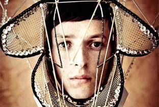 Totally Enormous Extinct Dinosaursが『Trouble』を発表 image