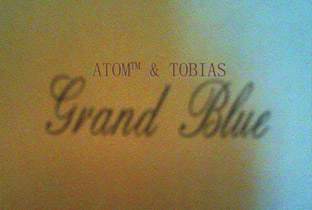 Atom TMとTobiasが『Grand Blue』を発表 image