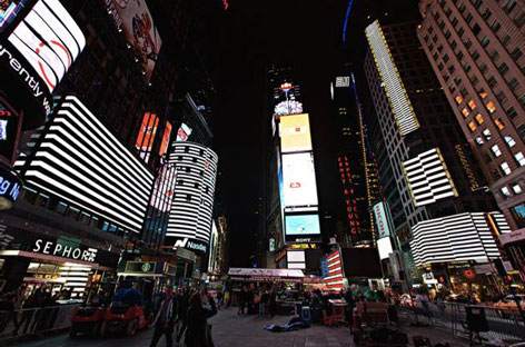 Ryoji Ikeda takes over Times Square image