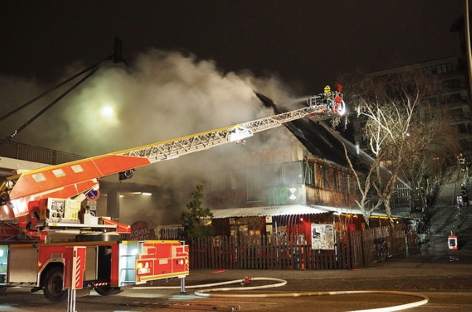 Fire at Hamburg's Golden Pudel image