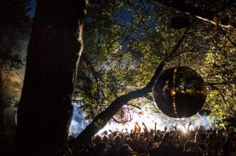 Âme, Job Jobse, Marcus Worgull play Lost In A Moment on Osea Island image