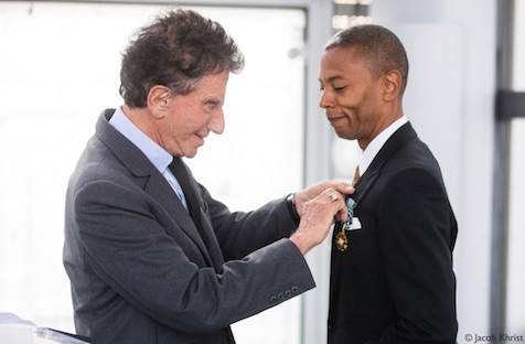 Jeff Mills receives medal from France's Order of Arts and Letters image