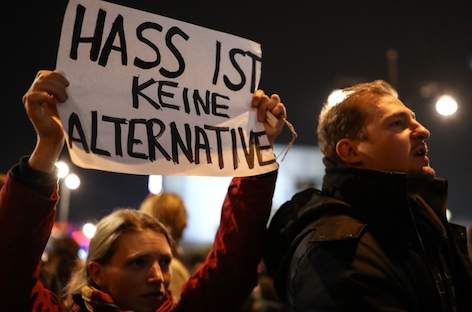 ベルリンのクラブコミュニティが極右団体デモ行進への抗議レイヴ実施 image