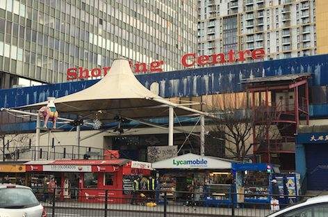 London mayor approves Elephant and Castle shopping centre demolition plan, affecting local nightlife image