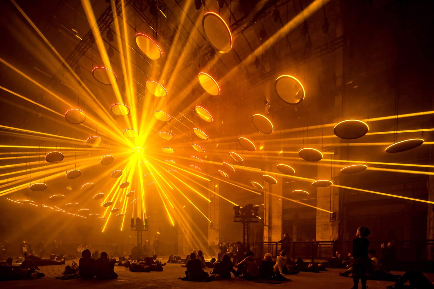 Christopher Bauder and Kangding Ray's light installation, SKALAR, debuts in Amsterdam image