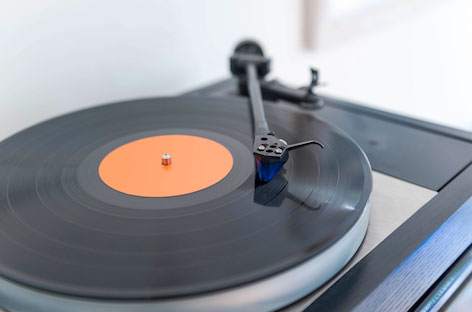 UK vinyl sales set to hit 30-year high image