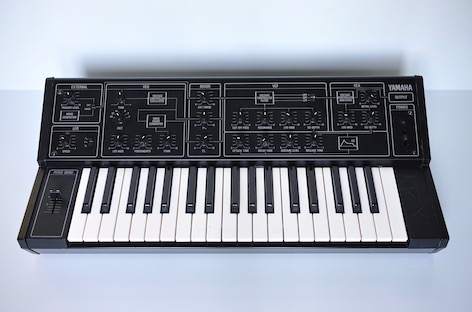 Bid for a Yamaha CS-5 synth once owned by Aphex Twin image