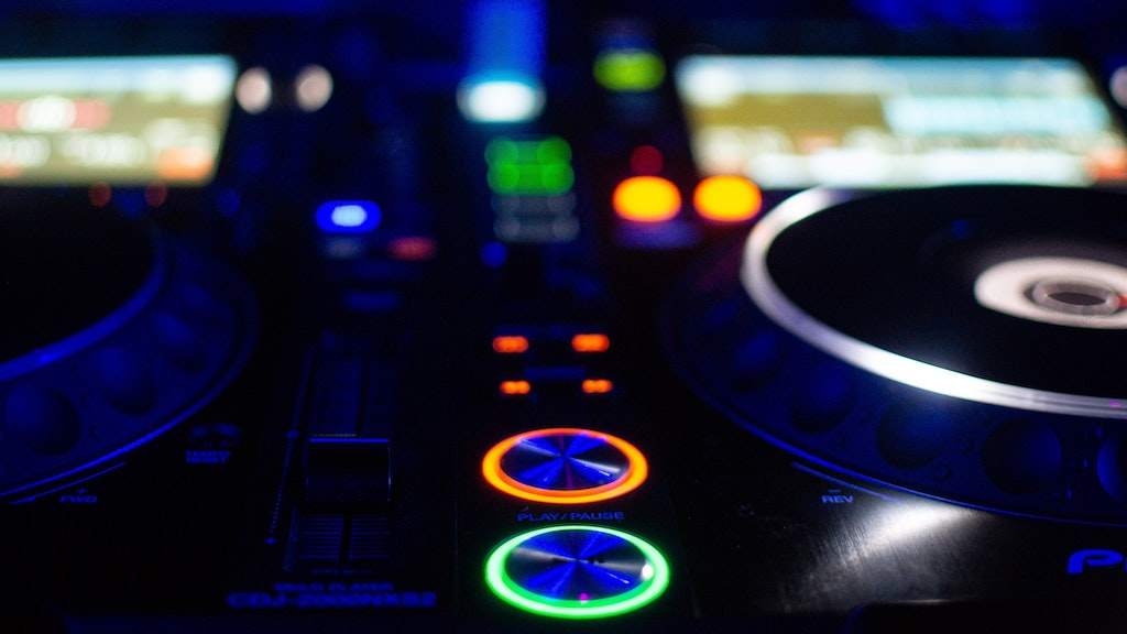 Apple Music introduces new technology monetize DJ mixes · News ⟋