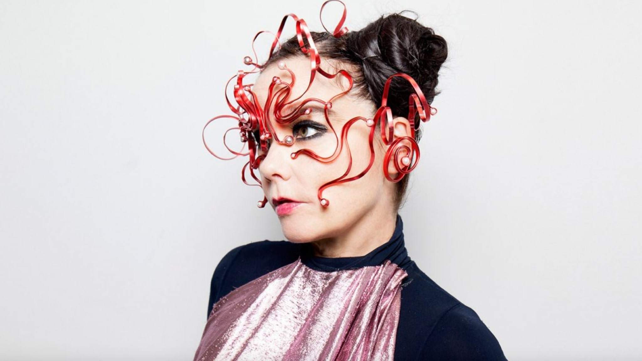 Björk to broadcast four orchestral concerts from Reykjavik image