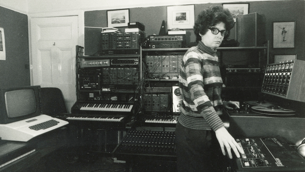 Early synth innovator Janet Beat gets first ever release image
