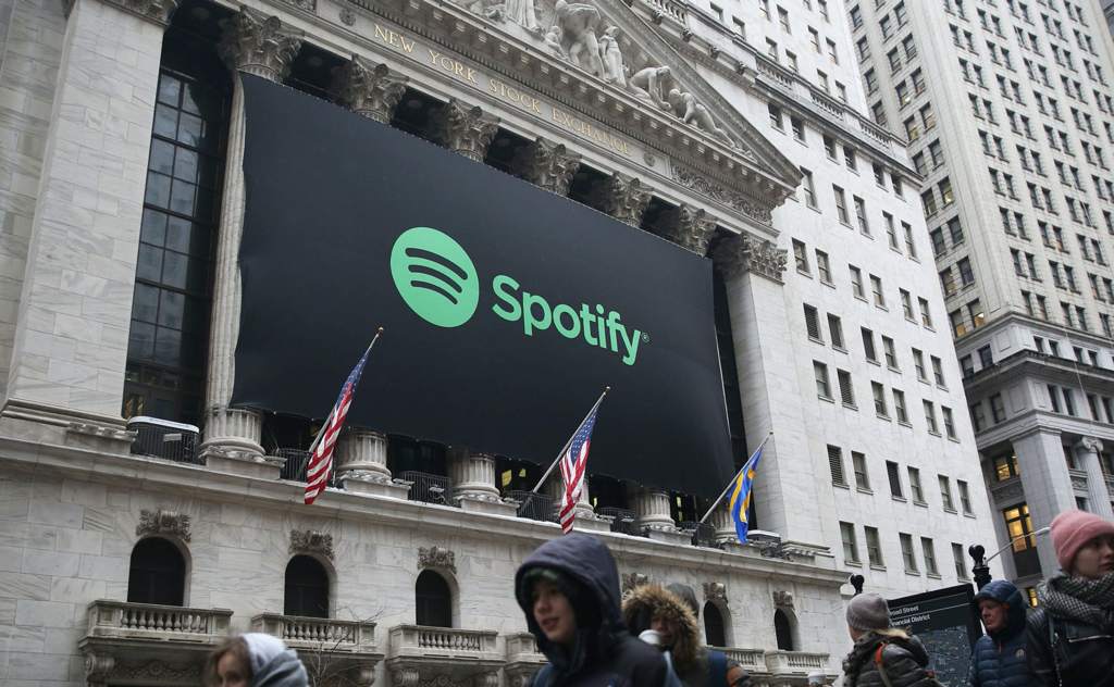 Spotify's highest-streaming artists still have trouble generating significant income, says new report image