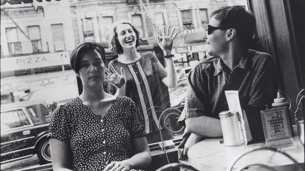 Stereolab gathers rare and unreleased tracks on new compilation, Electrically Possessed image
