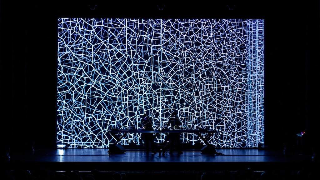 Flora Yin Wong - Cold Reading · Album Review ⟋ RA