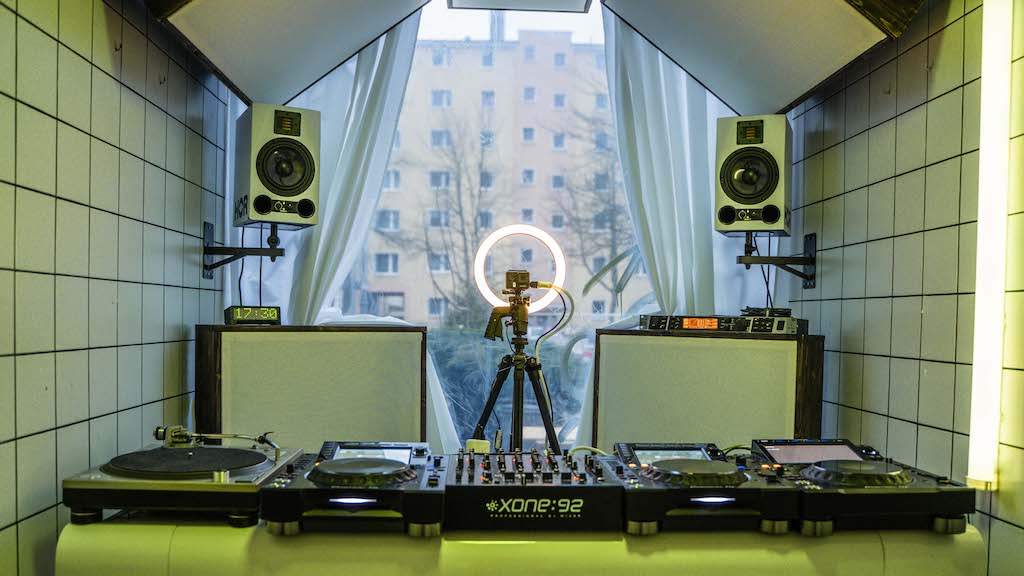 Berlin radio station h r to unveil new website and subscription service