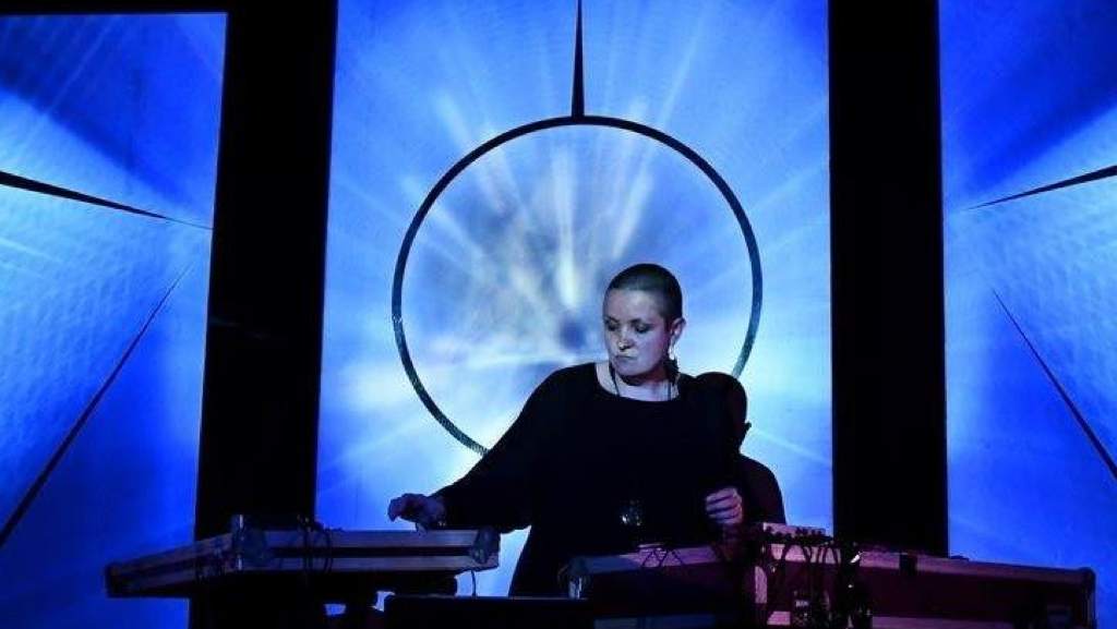 Mix Of The Day: FLORE image