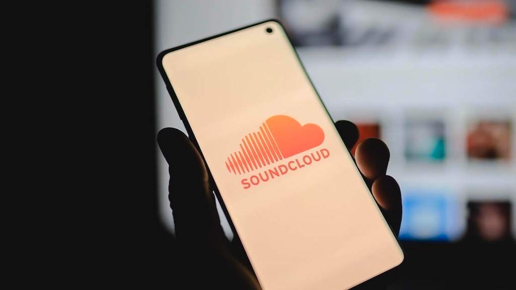 Warner Music Group becomes first major label to adopt SoundCloud's 'fan-powered' royalty model image