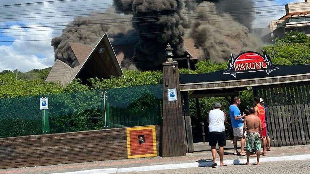 Fire rages at Brazil's Warung Beach Club image