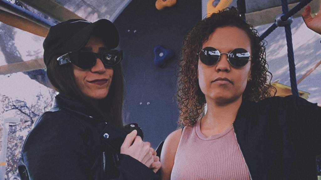 mix-of-the-day-black-girl-white-girl-news-ra