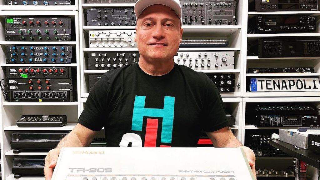 Danny Tenaglia to auction off rare DJ and production gear image