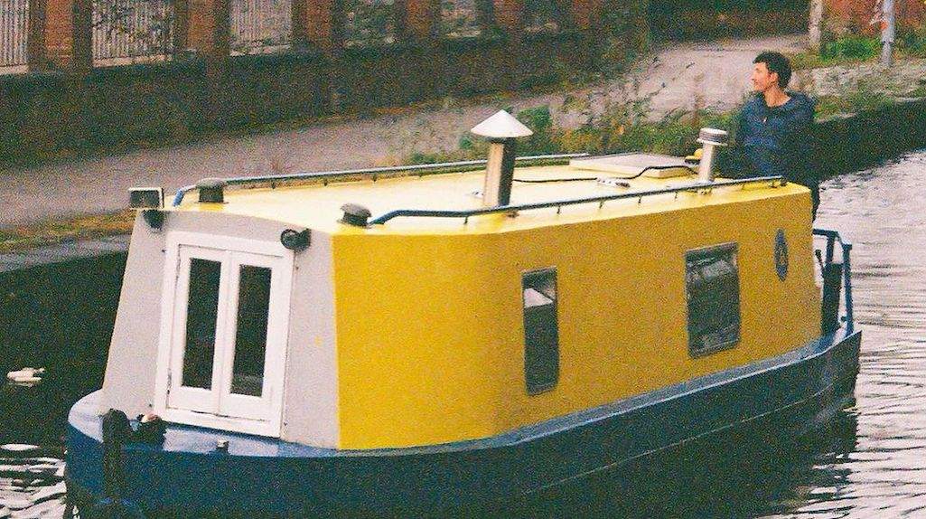 UK canal boat shop Rubber Ducky Records reopens after sinking image